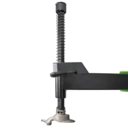 Desmontadora de pneus semiautomática com braço oscilante JBM 220V 10-22"