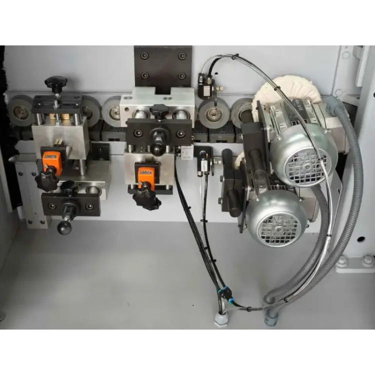 MÁQUINA DE APLICAÇÃO DE FITA DE BORDO KAMALL+ V ()