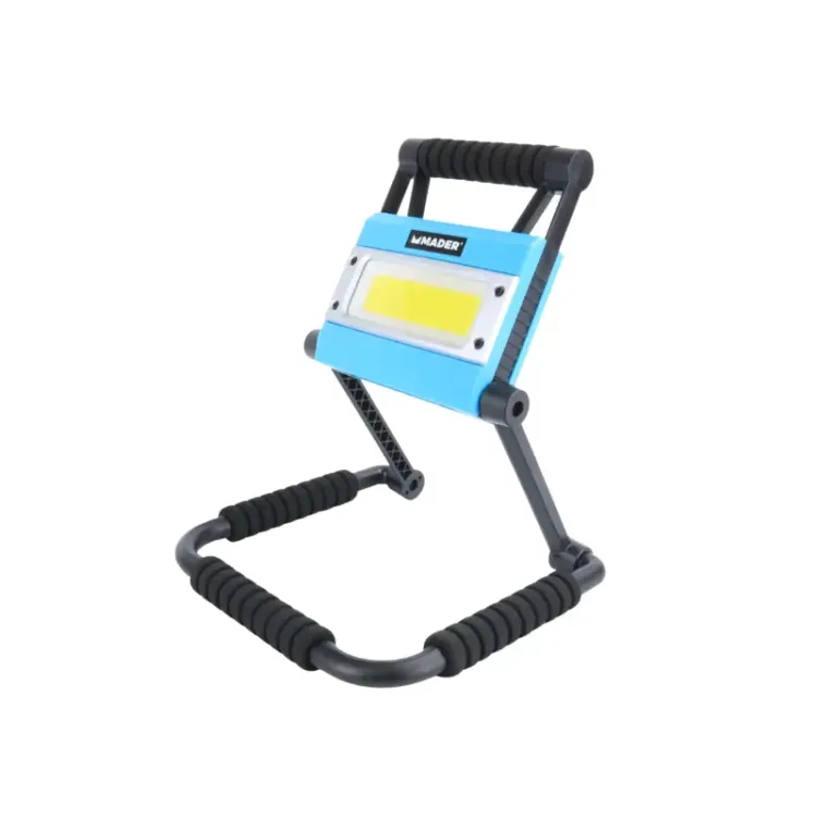 FOCO LED PORTÁTIL 20W – MADER