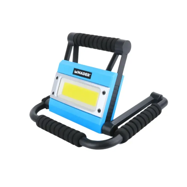 FOCO LED PORTÁTIL 20W – MADER