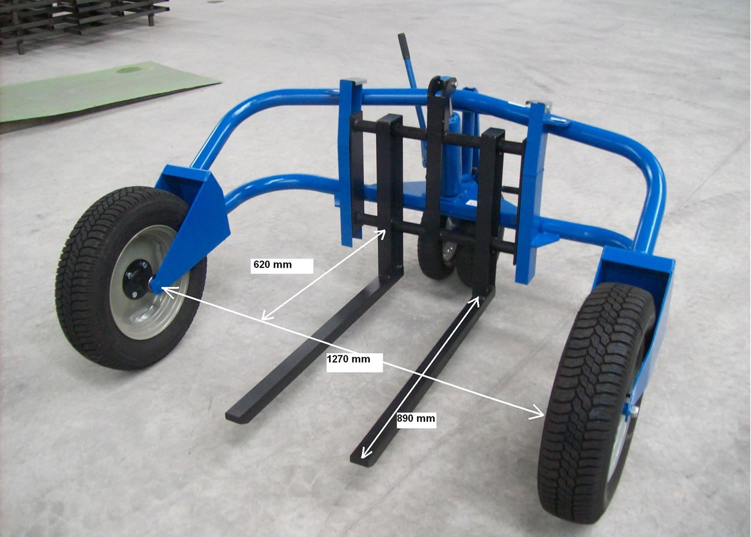 Porta-paletes Todo-o-Terreno CONHERSA H-2 1500kg Rodas Pneumáticas
