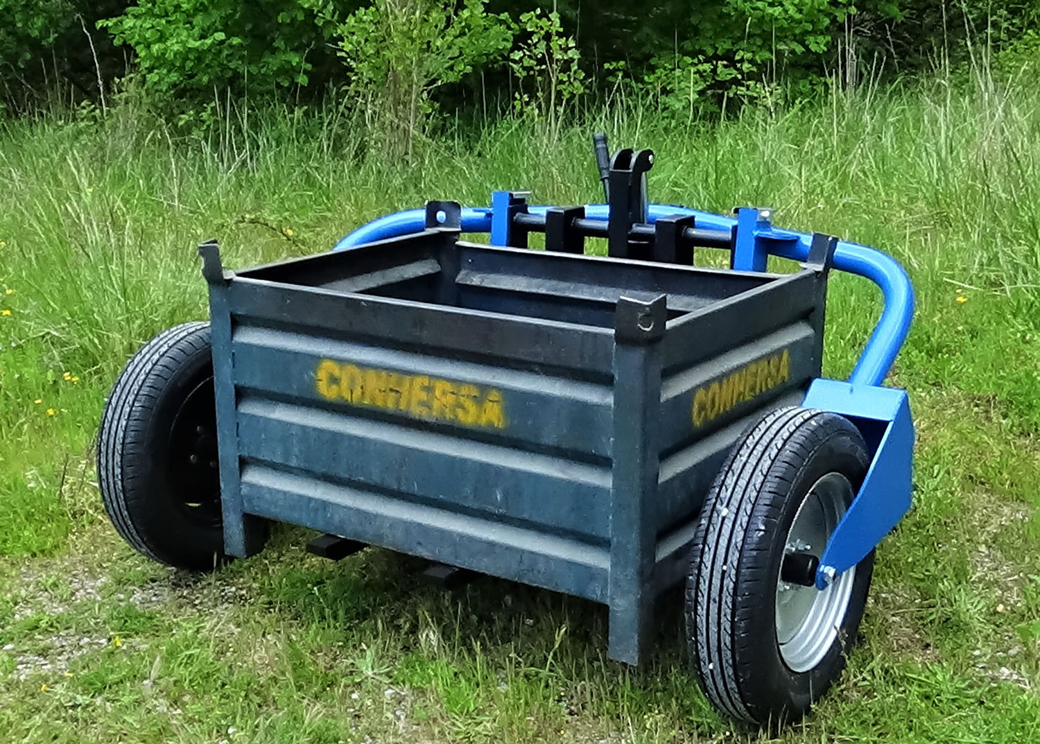 Porta-paletes Todo-o-Terreno CONHERSA H-2 1500kg Rodas Pneumáticas