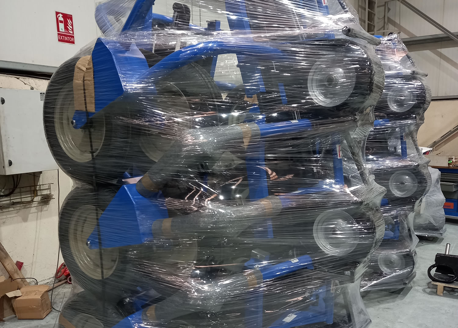 Porta-paletes Todo-o-Terreno CONHERSA H-2 1500kg Rodas Pneumáticas