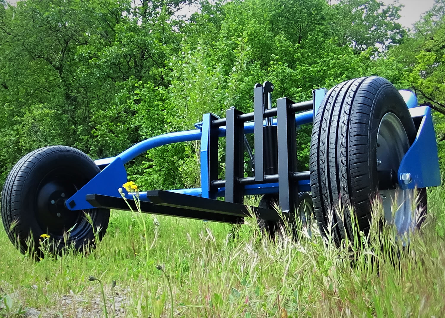 Porta-paletes Todo-o-Terreno CONHERSA H-2 1500kg Rodas Pneumáticas
