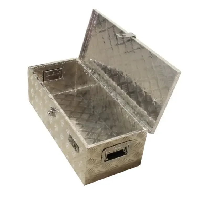 BAÚ DE FERRAMENTAS EM ALUMINIO 760 X 335 X 245MM