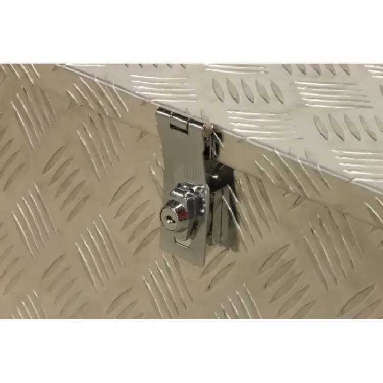 BAÚ DE FERRAMENTAS EM ALUMINIO 760 X 335 X 245MM