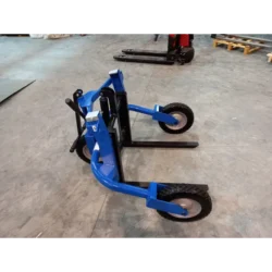 PORTA PALETES TODO O TERRENO C RODAS PNEUMÁTICAS M CONHERSA ()