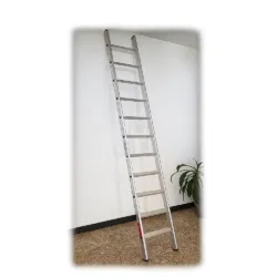 ESCADA CONFORT ALUMÍNIO C/ DEGRAU ESCADOTE