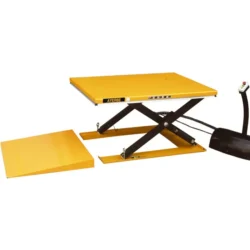 PLATAFORMA ELEVATÓRIA BAIXO PERFIL RAMPA INTEGRADA