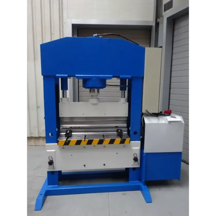 PRENSA HIDRÁULICA C DISPOSITIVO DE QUINAGEM RP A 1020‐100 METALLKRAFT (2)