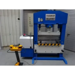 PRENSA HIDRÁULICA C DISPOSITIVO DE QUINAGEM RP A 1020‐100 METALLKRAFT