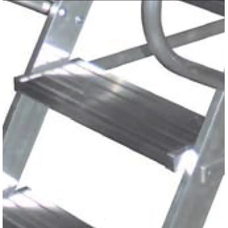 ESCADA ARMAZÉM 60º 9 DEGRAUS SCAL