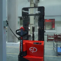 Empilhador Elétrico Pedonal EP WSA161 1600 KG 3000 MM LI-ION