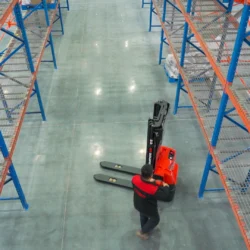 Empilhador Elétrico Pedonal EP WSA161 1600 KG 3000 MM LI-ION