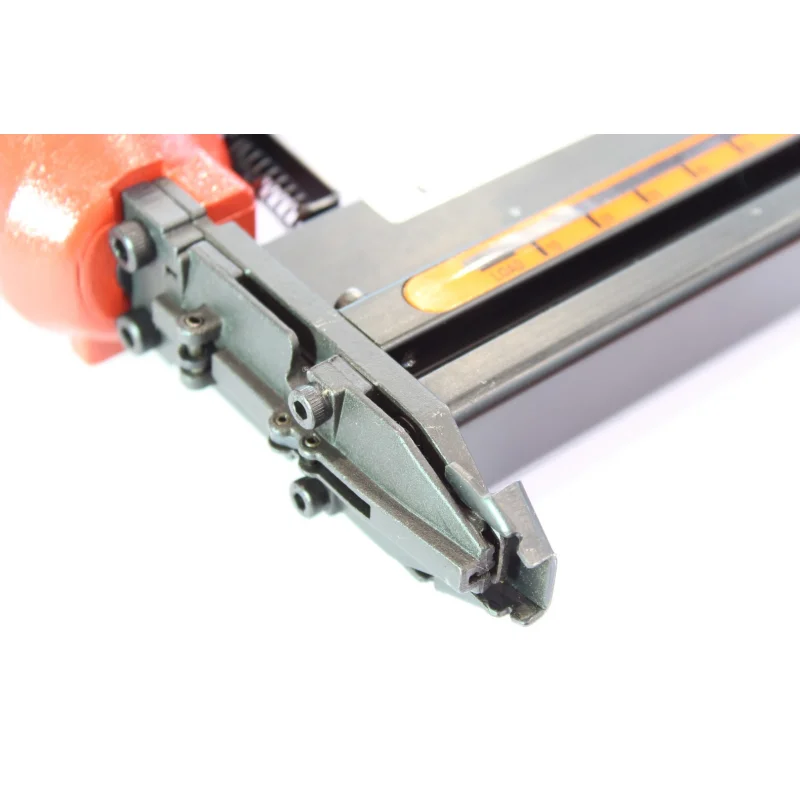 Máquina Pregar/Agrafar 63701 MADER