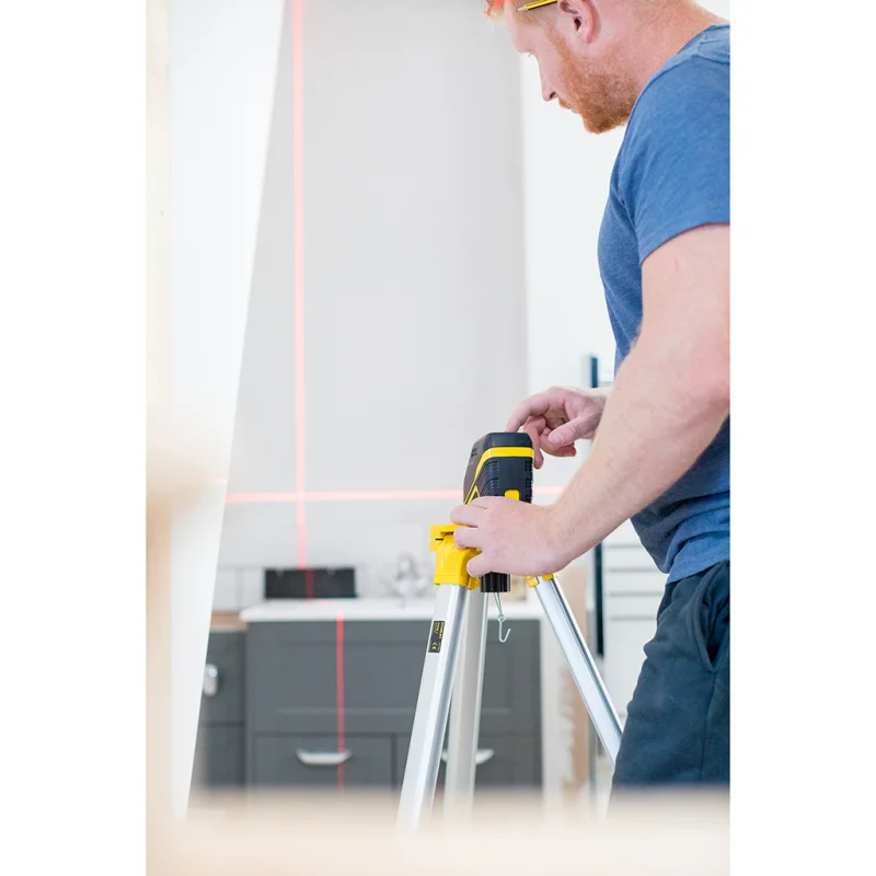 NÍVEIS LASER DE LINHAS VERMELHAS EM CRUZ STANLEY