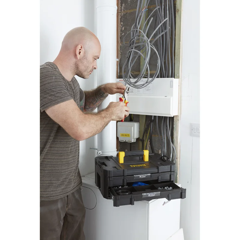 CAIXA DUPLA TSTAK IV COM COMPARTIMENTOS MODULARES STANLEY