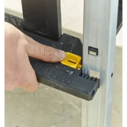 CAIXA DE FERRAMENTAS 25" COM ELEVADOR STANLEY