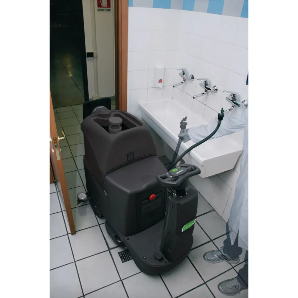 Lavadora de Condutor Sentado 560 CLEANCRAFT ASSM 2000 - 4500 m² 2632 m²/h