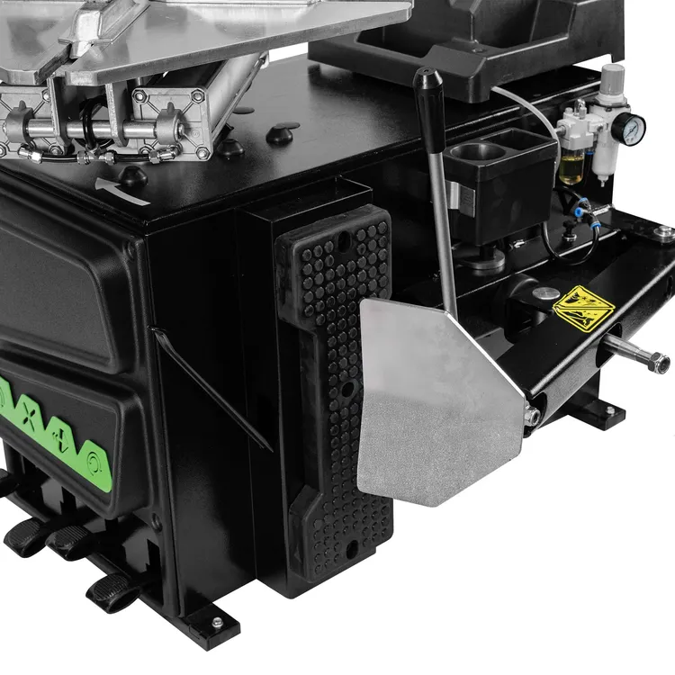 Desmontadora de Pneus com Torre Basculante Automática JBM 220V