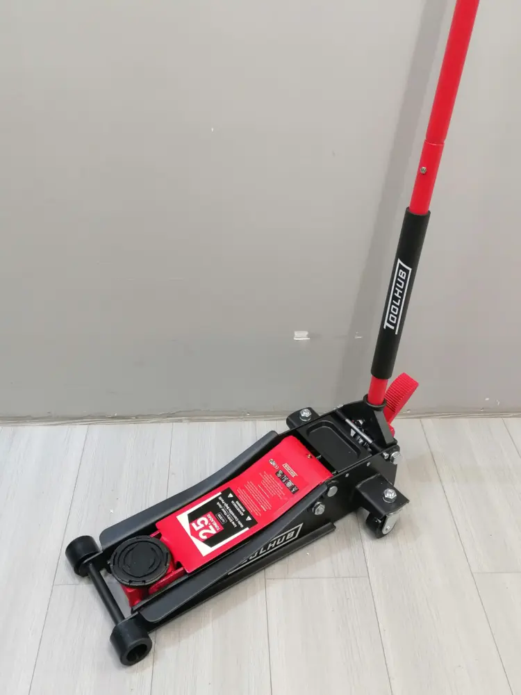 Macaco Hidráulico de Rodas de Baixo Perfil TOOLHUB 2.5T