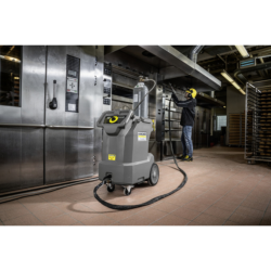Máquina de Limpeza por Gelo Seco KÄRCHER IB 10/8 L2P 220-230 V 92 kg
