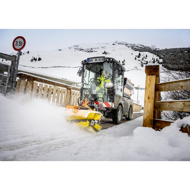 Varredoura Municipal MC 150 KARCHER Diesel 48kW