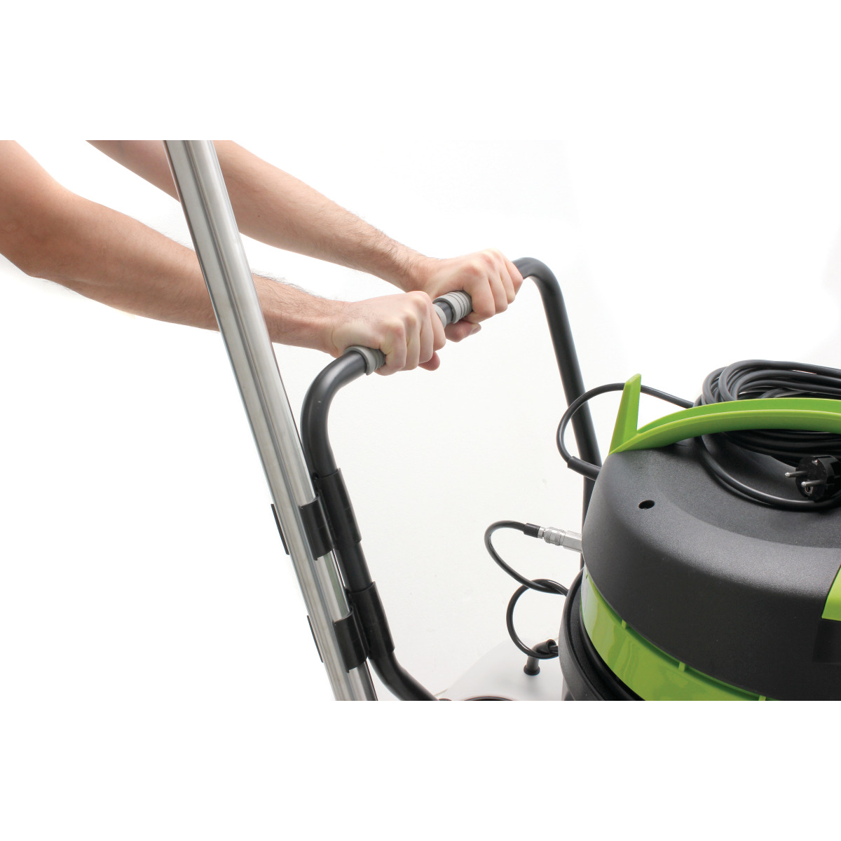 Aspirador de Sólidos e Líquidos com Pulverizador CLEANCRAFT flexCAT 262 PD 2.0kW 62L