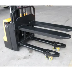 Stacker Elétrico com Elevação de Base HU-LIFT CLJ1235C-CH 1200 kg 3500 mm